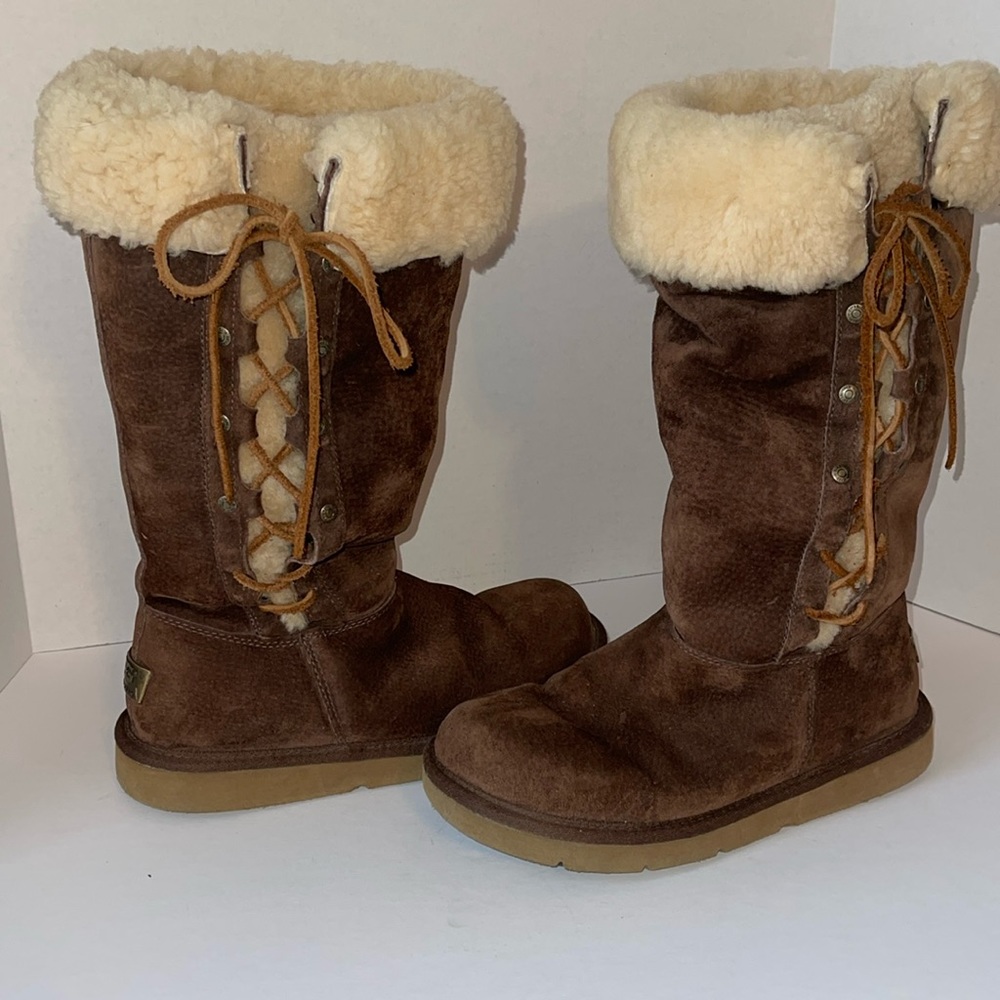 UGG Australia Limited Edition Suede Side Lace Up Boots - Picture 3 of 16